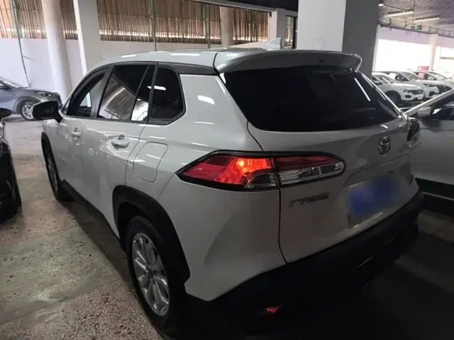 Toyota Frontlander — Фото автомобиля 4