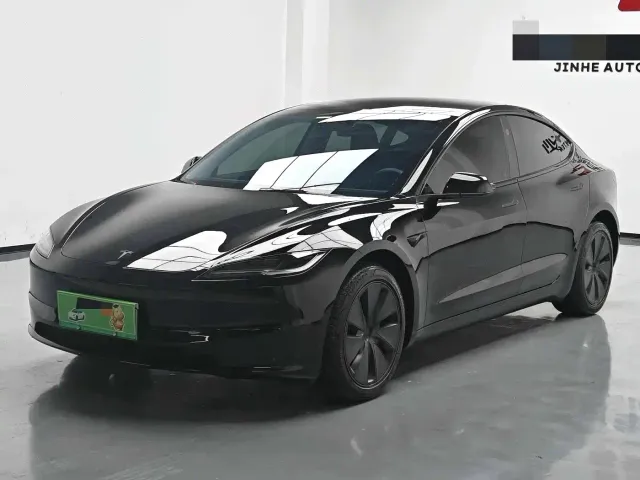 Фотография автомобиля — Tesla Model 3