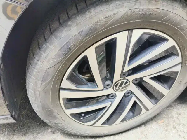 Volkswagen Lavida — Фото автомобиля 6