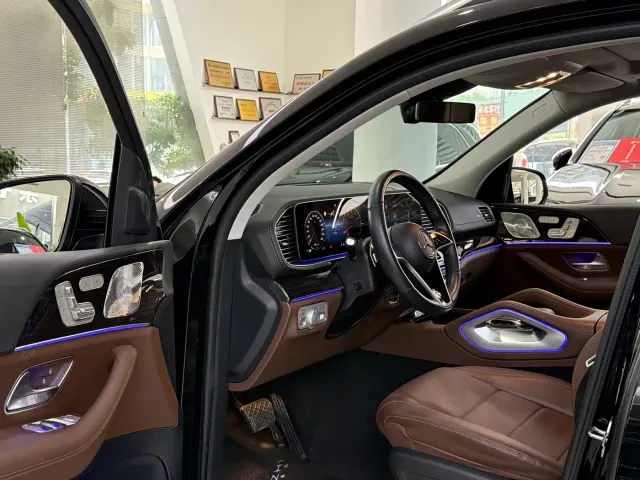 Mercedes-Benz GLE-Class — Фото автомобиля 13
