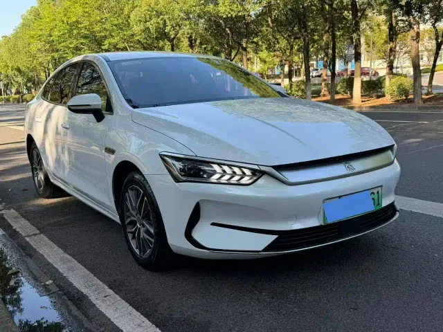 BYD Qin PLUS — Фото автомобиля 3