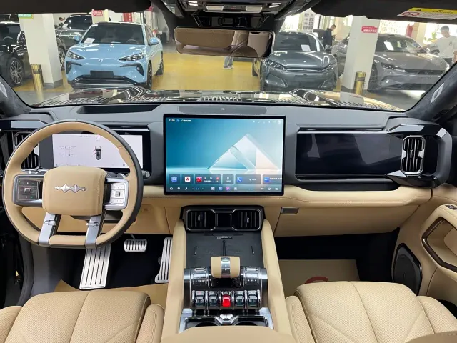 BYD FangChengBao Leopard 8 — Фото автомобиля 6