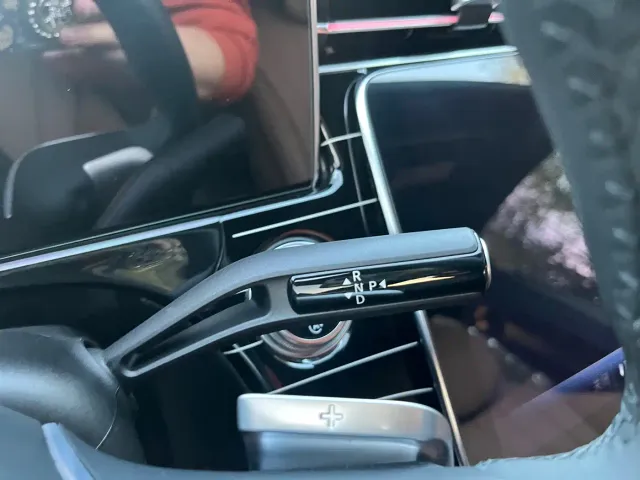 Mercedes-Benz E-Class — Фото автомобиля 8