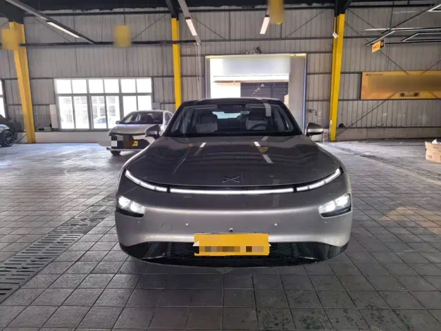 Xpeng P7 — Фото автомобиля 2
