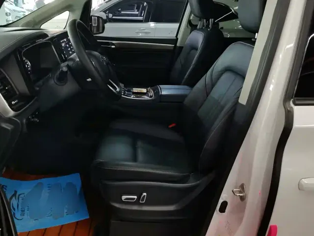 GAC Trumpchi M8 — Фото автомобиля 9
