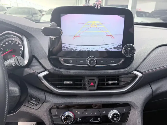 Chevrolet Orlando — Фото автомобиля 12