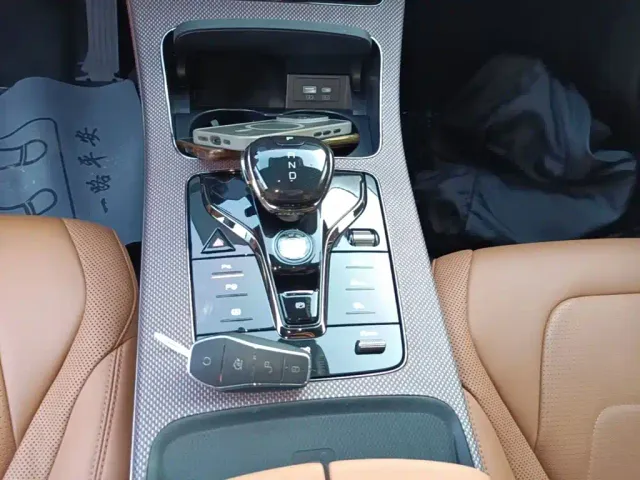 BYD Han — Фото автомобиля 13