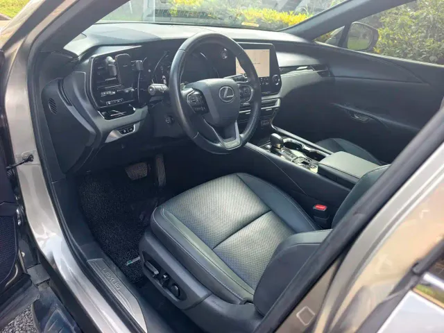 Lexus RX — Фото автомобиля 8