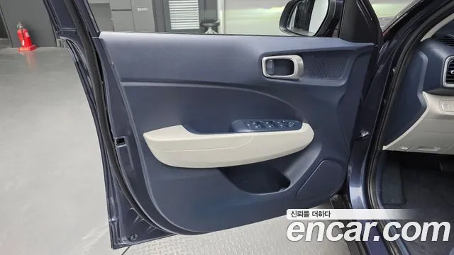 Hyundai Venue — Фото автомобиля 13