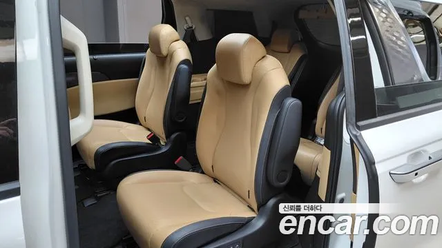 Kia Canival Carnival 4 поколение Бензин 9 мест Signature — Фото автомобиля 11