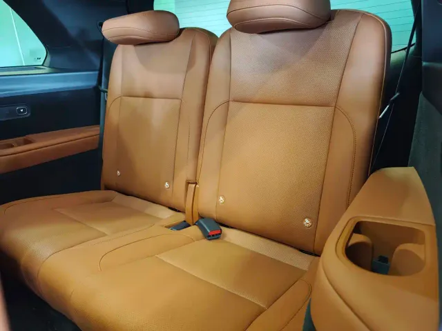 Li Auto L8 — Фото автомобиля 6