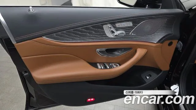 Mercedes-Benz AMG GT 4 двери 43 4MATIC+ — Фото автомобиля 24