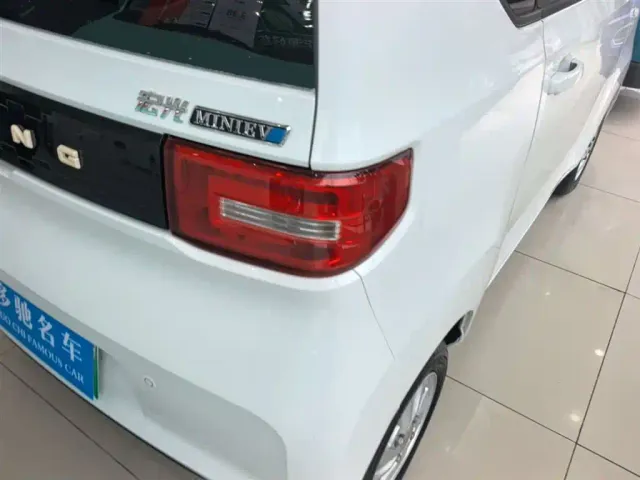 Wuling Hongguang Mini EV — Фото автомобиля 7