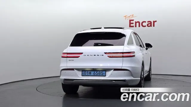 Genesis GV70 Electrified — Фото автомобиля 4