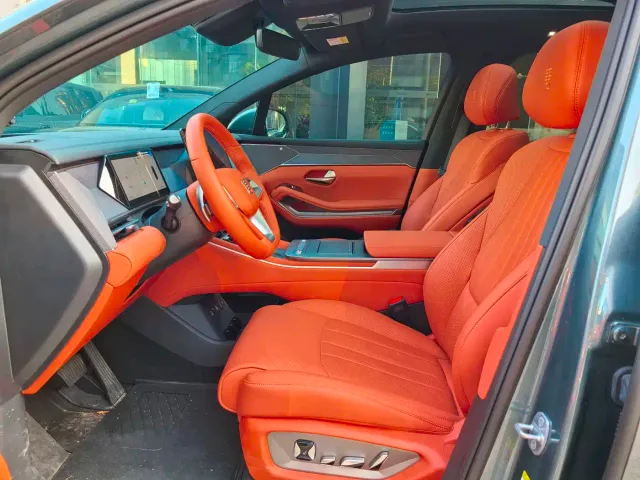BYD Tang L — Фото автомобиля 5