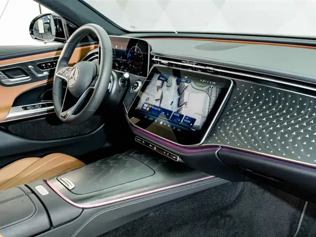 Mercedes-Benz E-Class — Фото автомобиля 18