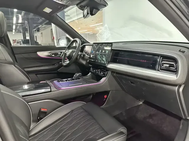 GAC Trumpchi GS8 — Фото автомобиля 13