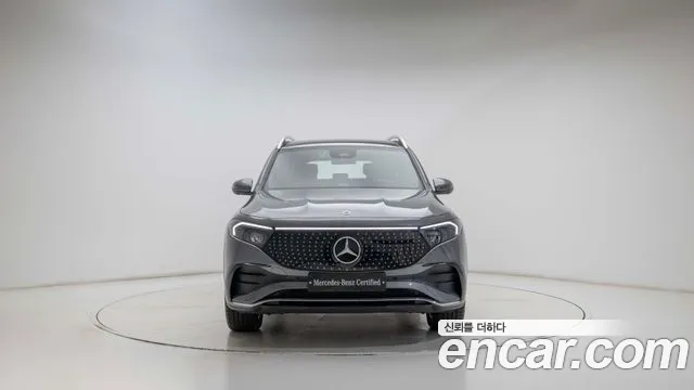 Mercedes-Benz EQB — Фото автомобиля 3