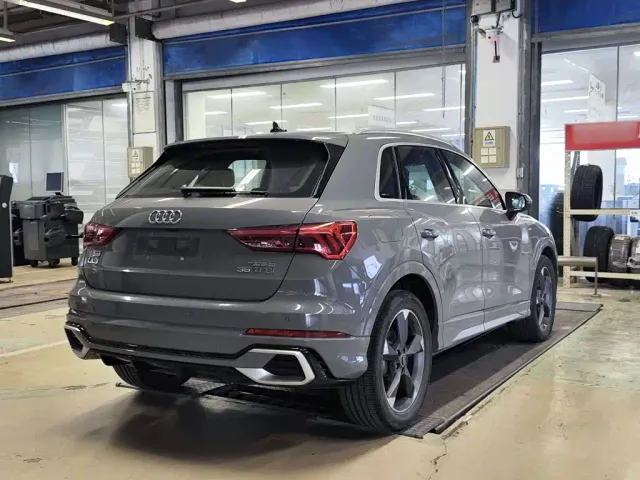 Audi Q3 — Фото автомобиля 6