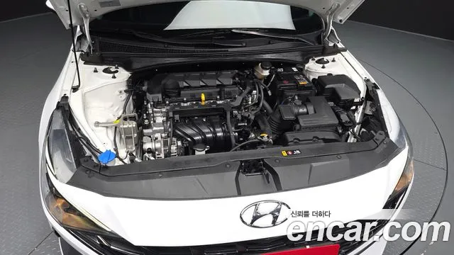 Hyundai Avante CN7 — Фото автомобиля 9
