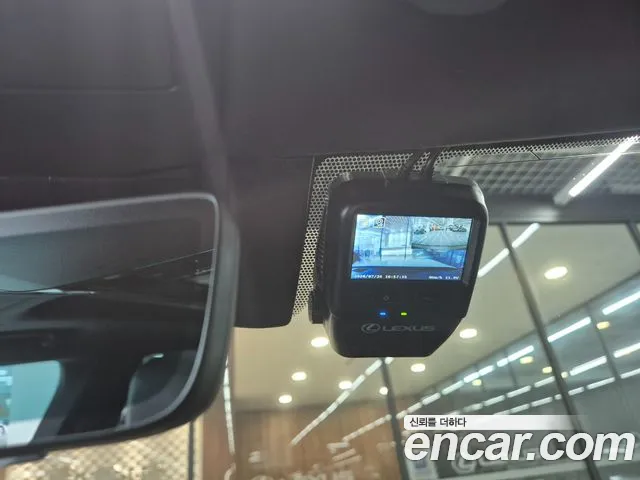 Lexus RX — Фото автомобиля 14