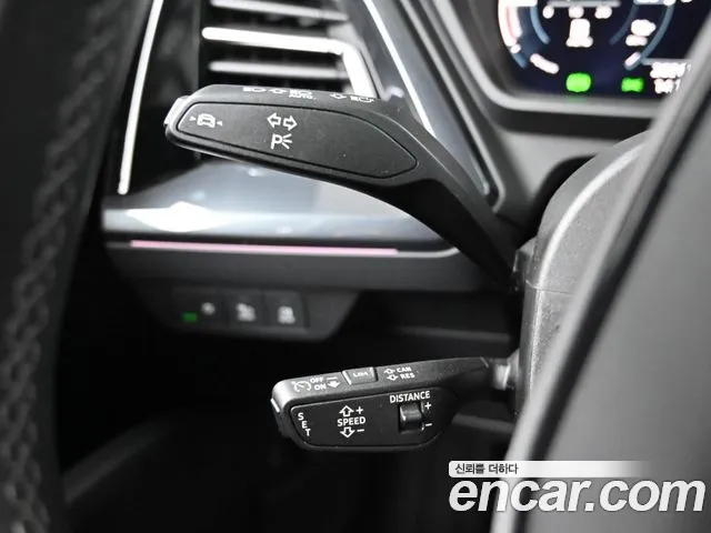 Audi Q4 e-tron F4 — Фото автомобиля 16