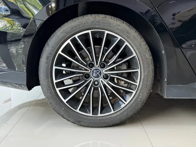 BYD Han — Фото автомобиля 10