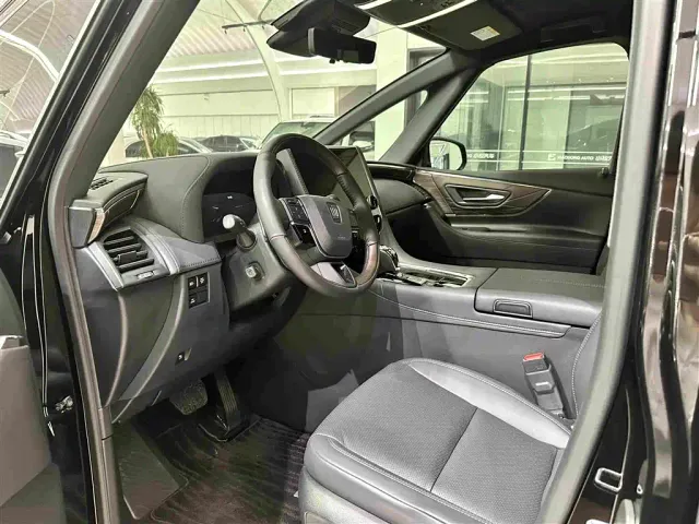 Toyota Vellfire — Фото автомобиля 9
