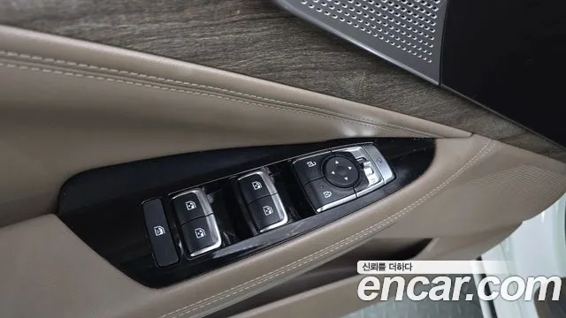 Kia K8 Hybrid — Фото автомобиля 30
