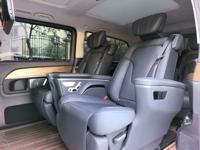 Mercedes-Benz V-Class — Фото автомобиля 15