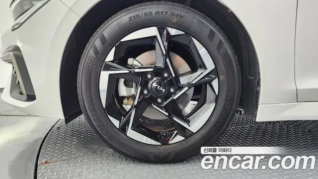 Kia K5 Новый K5 3 поколение 2.0 LPi(Для проката) — Фото автомобиля 5