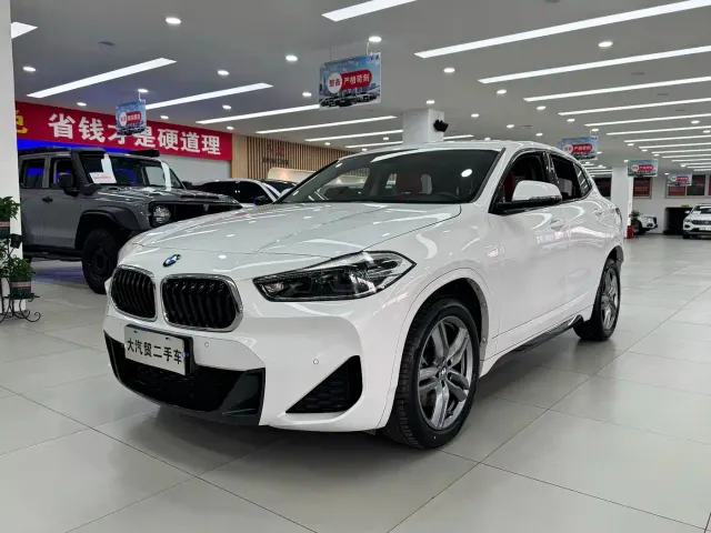 Фотография автомобиля — BMW X2