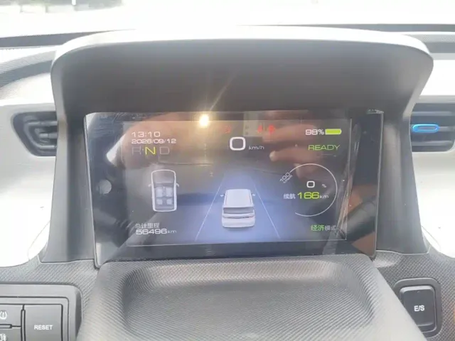Wuling Hongguang Mini EV — Фото автомобиля 11