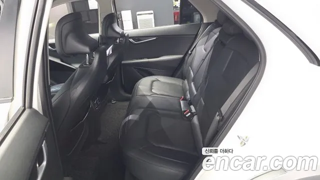 Kia Niro — Фото автомобиля 11