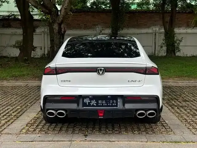 Changan UNI-V — Фото автомобиля 7