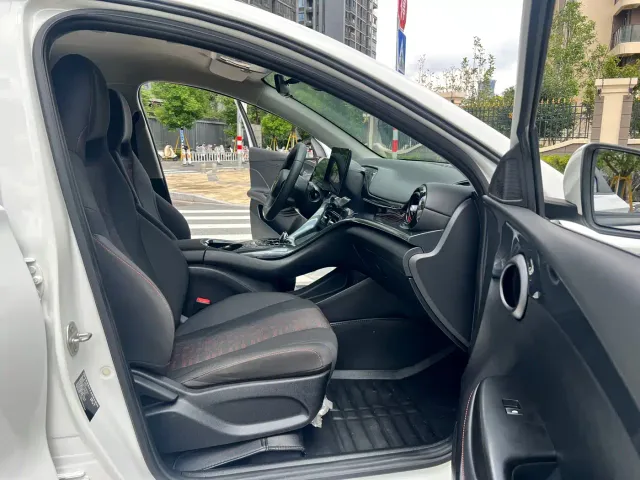 BYD e2 — Фото автомобиля 13