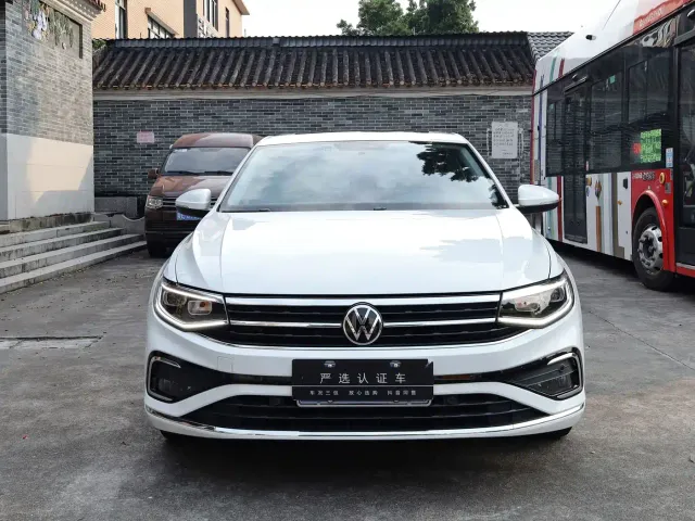 Volkswagen Bora — Фото автомобиля 2