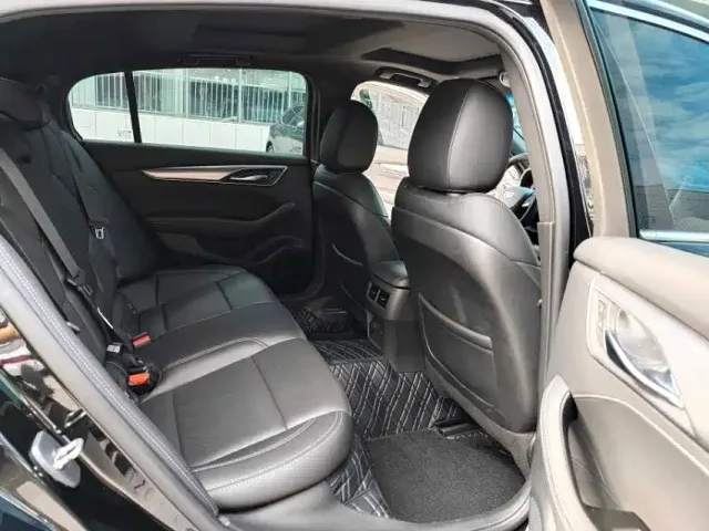 Cadillac CT5 — Фото автомобиля 5