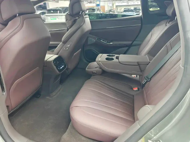 Denza Denza Z9GT 2024 Model 1100 AWD Max Edition — Фото автомобиля 19