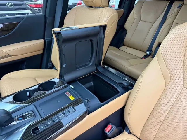Lexus Lexus LX 2025 700h Leading Edition — Фото автомобиля 12