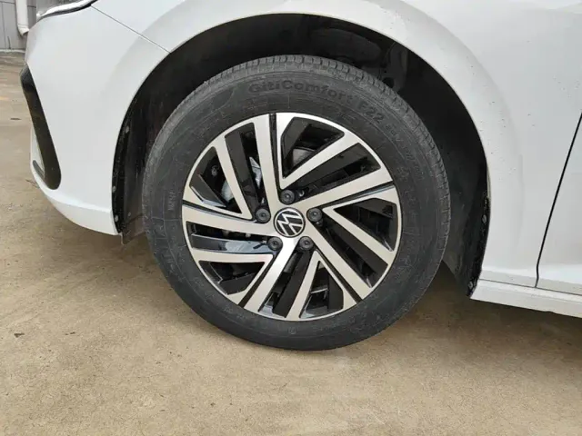 Volkswagen Lavida 2024 Model 300TSI DSG Starlight Full Comfort Edition — Фото автомобиля 24