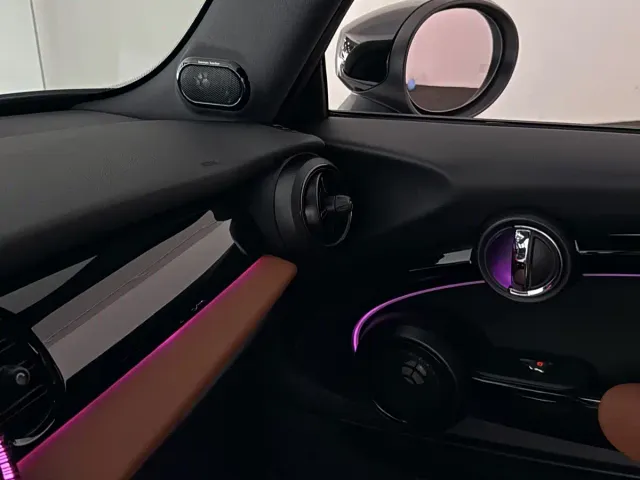 MINI Hatch — Фото автомобиля 10