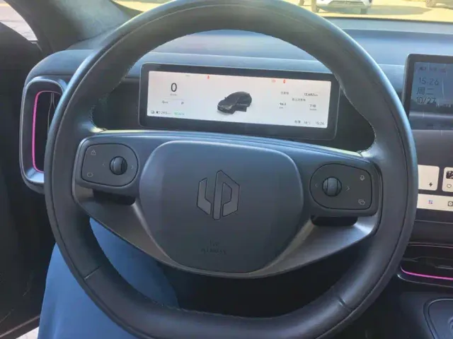 Leapmotor Lafa 5 — Фото автомобиля 15