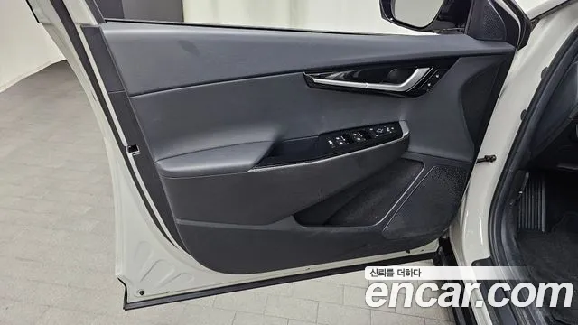 Kia EV6 — Фото автомобиля 23