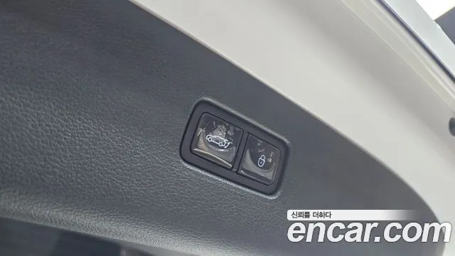 Genesis GV80 — Фото автомобиля 24