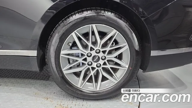 Genesis G80 RG3 — Фото автомобиля 6