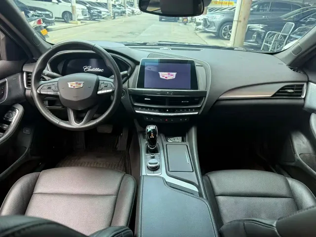 Cadillac CT5 — Фото автомобиля 5