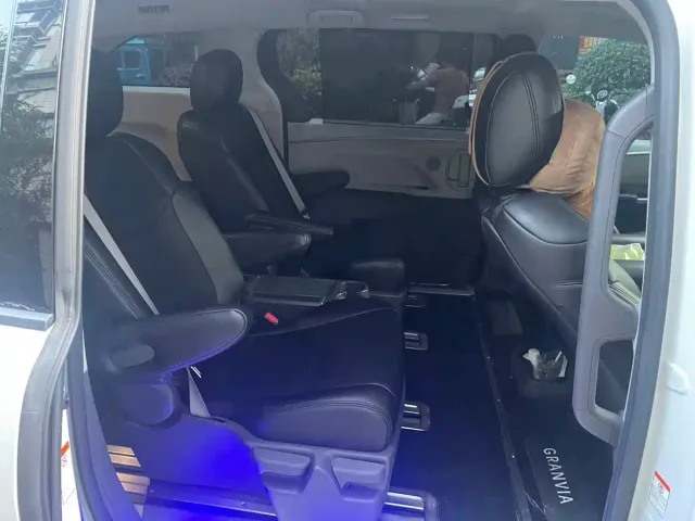 Toyota Granvia — Фото автомобиля 8
