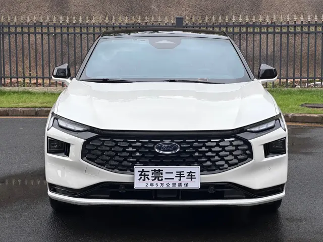 Ford Mondeo — Фото автомобиля 3