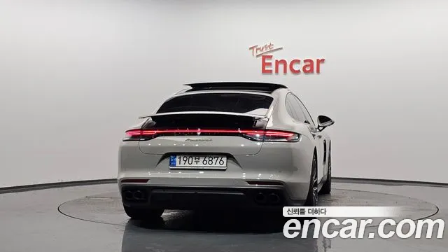 Porsche Panamera — Фото автомобиля 3